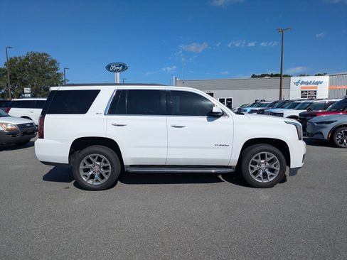 Used 2017 GMC Yukon SLT w/ Open Road Package RWD image 3