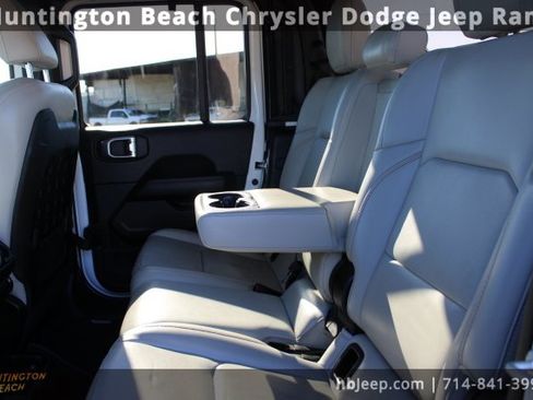 Used 2021 Jeep Gladiator Mojave image 34