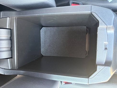 Used 2013 Toyota RAV4 LE AWD/4WD image 29