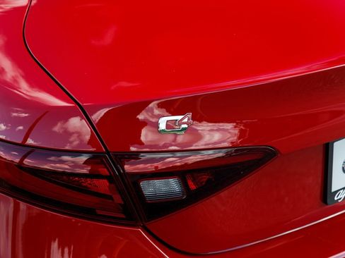 Used 2021 Alfa Romeo Giulia Ti Sport AWD/4WD image 38