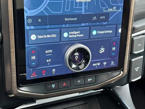 Used 2025 Ford F150 Lightning Lariat image 17