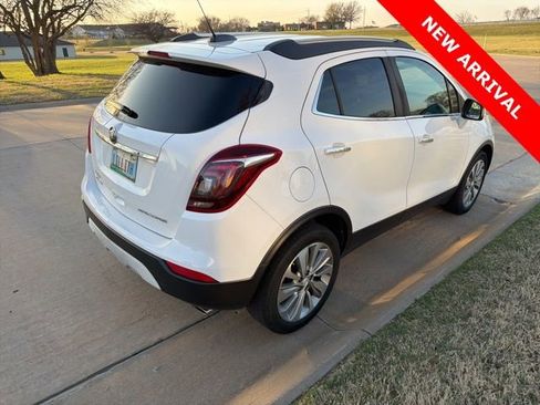 Used 2017 Buick Encore Preferred image 2