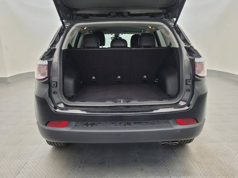 Used 2021 Jeep Compass Latitude FWD image 29