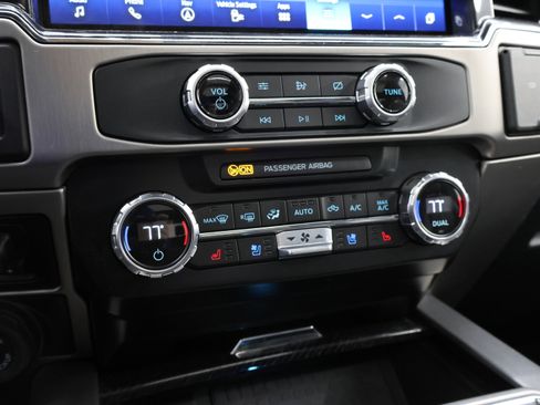 Used 2022 Ford F350 Platinum image 67