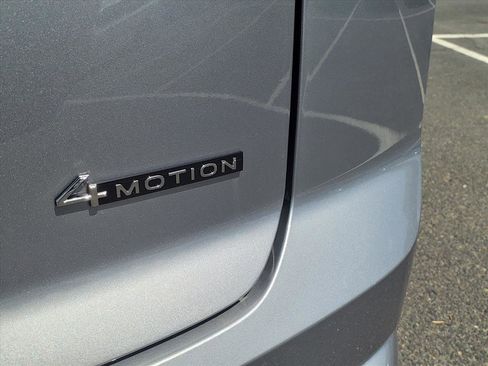 New 2026 Volkswagen Atlas Cross Sport SEL Premium R-Line image 8