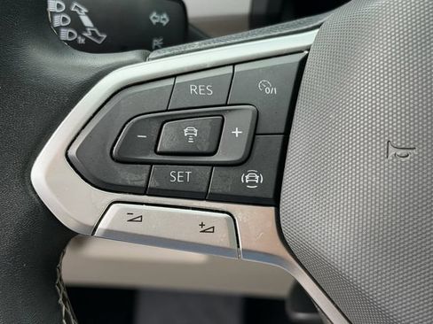 Used 2022 Volkswagen Atlas SE FWD image 26