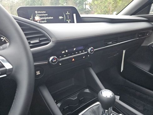 New 2026 MAZDA MAZDA3 2.5 S Hatchback w/ Premium Pkg image 17