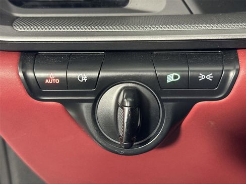 Used 2023 Porsche 911 Targa 4S image 18