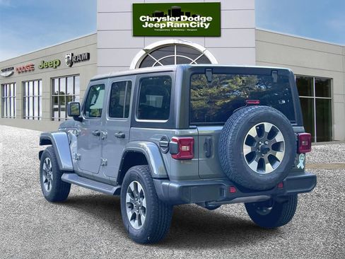 Used 2022 Jeep Wrangler Unlimited Sahara w/ Safety Group AWD/4WD image 8