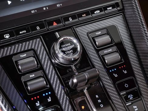 New 2025 Aston Martin DB12 Volante image 30