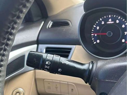 Used 2013 Hyundai Elantra Limited w/ Technology Pkg image 28