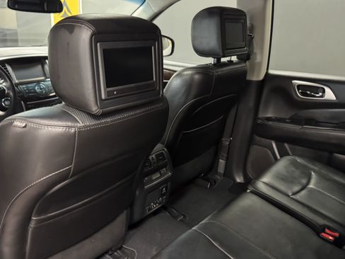 Used 2014 Nissan Pathfinder Platinum w/ Platinum Premium Package FWD image 11