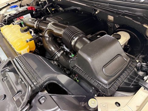 Used 2018 Ford Expedition XLT w/ Equipment Group 202A RWD image 91