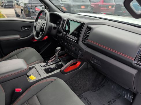 Used 2024 Nissan Frontier PRO-4X w/ Pro Convenience Package AWD/4WD image 25