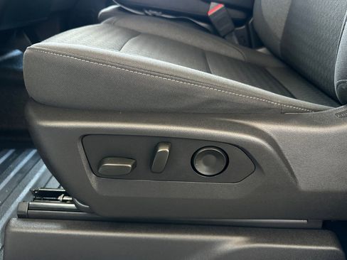 Certified 2025 GMC Sierra 1500 Pro w/ Convenience Package image 13