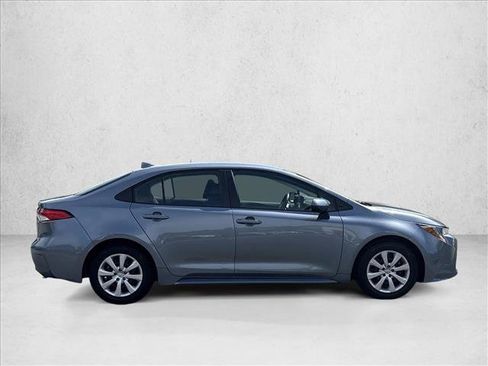 Used 2023 Toyota Corolla LE FWD image 4