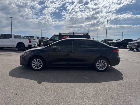 Used 2022 Toyota Corolla LE w/ LE Convenience Package FWD image 4