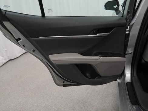 Used 2023 Toyota Camry XLE image 41