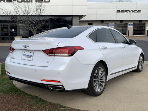 Used 2016 Hyundai Genesis 3.8 w/ Option Group 02 image 10