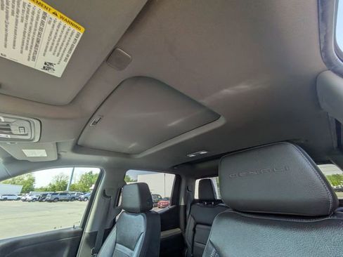 Certified 2021 GMC Sierra 1500 Denali w/ Denali Ultimate Package AWD/4WD image 28