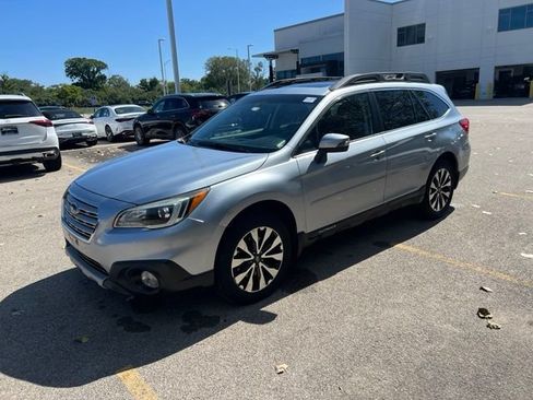 Used 2016 Subaru Outback 2.5i Limited AWD/4WD image 2