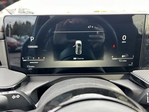 New 2025 Nissan Kicks SR w/ Illumination Package image 15