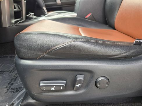 Used 2017 Toyota 4Runner 4WD image 23