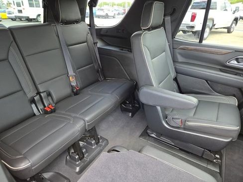 Used 2021 Chevrolet Tahoe Premier w/ Premium Package AWD/4WD image 31