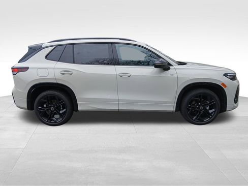 New 2026 Volkswagen Tiguan SE R-Line image 6