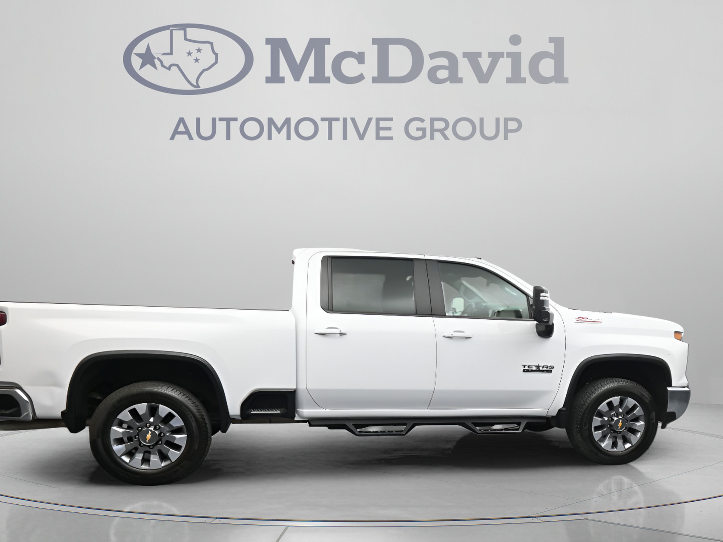 Used 2024 Chevrolet Silverado 2500 LT w/ Texas Edition AWD/4WD image 9