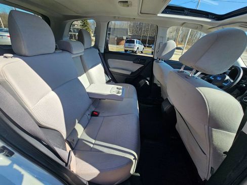 Used 2017 Subaru Forester 2.5i Premium w/ All-Weather Package image 43
