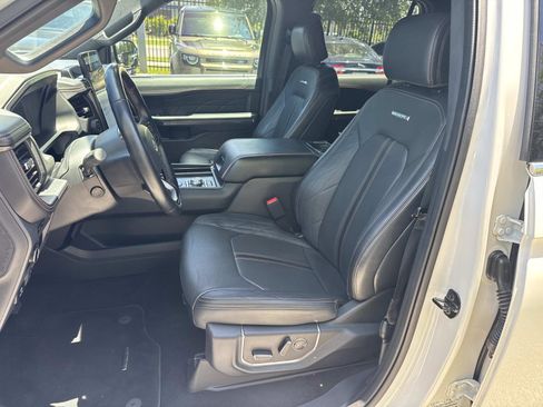 Used 2023 Ford Expedition Platinum AWD/4WD image 23