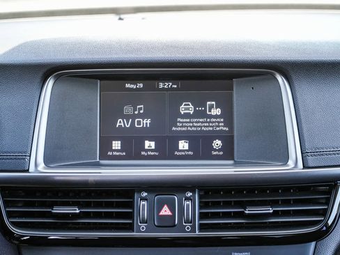 Used 2018 Kia Optima LX FWD image 14
