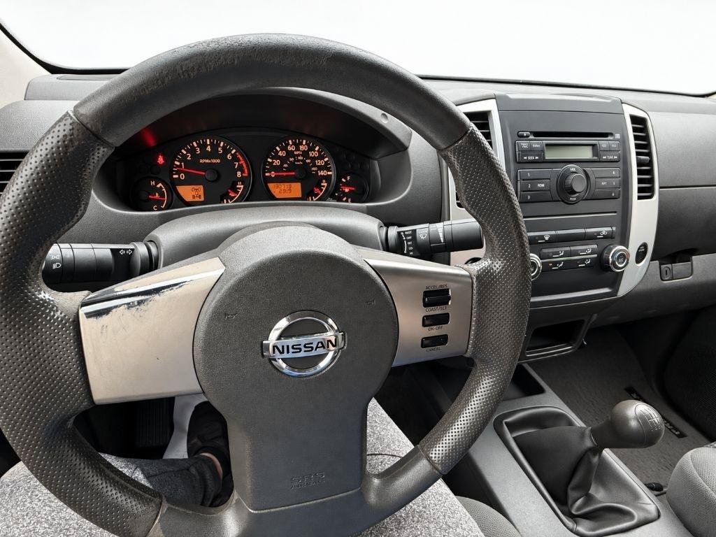 Used 2009 Nissan Frontier SE w/ SE Value Truck Pkg AWD/4WD image 11