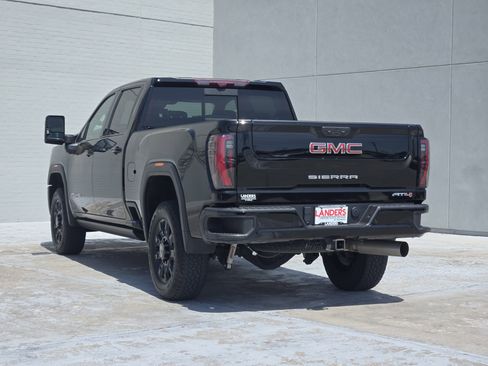 Used 2024 GMC Sierra 2500 AT4 w/ AT4 Premium Plus Package image 6