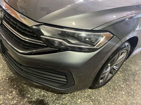 Used 2023 Volkswagen Jetta SE FWD image 10