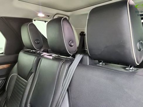 Used 2018 Land Rover Discovery HSE Luxury AWD/4WD image 35