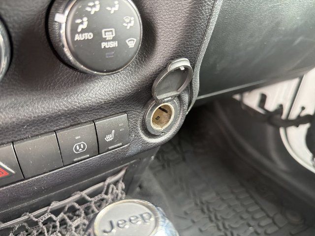 Used 2017 Jeep Wrangler Unlimited Sahara AWD/4WD image 23