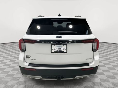 Used 2025 Ford Explorer Active w/ Active Comfort Package AWD/4WD image 4