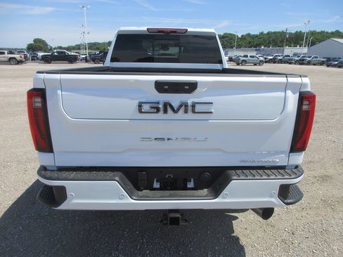 New 2026 GMC Sierra 2500 Denali Ultimate AWD/4WD image 6
