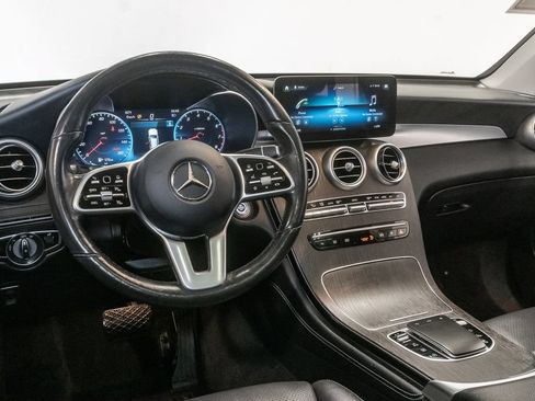 Used 2021 Mercedes-Benz GLC 300 4MATIC w/ Premium Package image 7