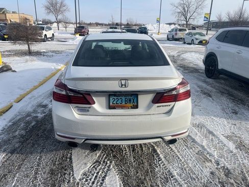 Used 2017 Honda Accord Sport image 6