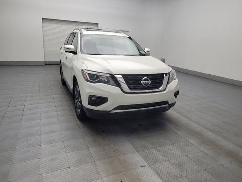 Used 2017 Nissan Pathfinder Platinum w/ Family Entertainment Package image 13