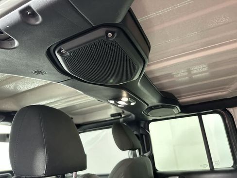 Used 2021 Jeep Wrangler Unlimited Sport image 29