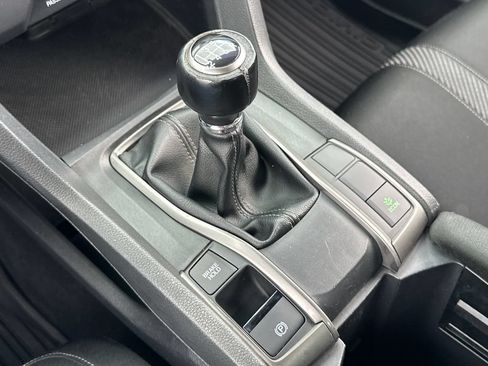 Used 2018 Honda Civic Sport image 18