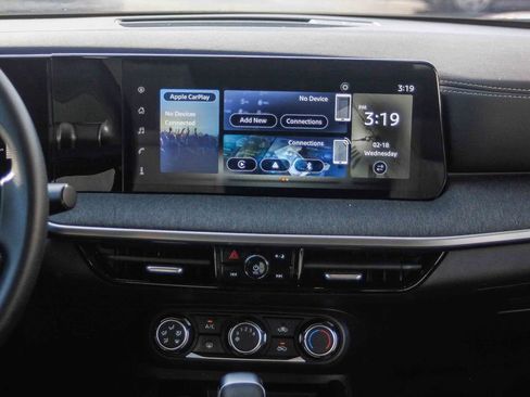 Certified 2025 Nissan Kicks SV image 14