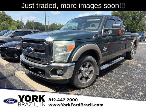Used 2011 Ford F250 Lariat RWD image 1
