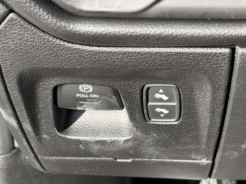 New 2026 RAM 1500 Laramie AWD/4WD image 22