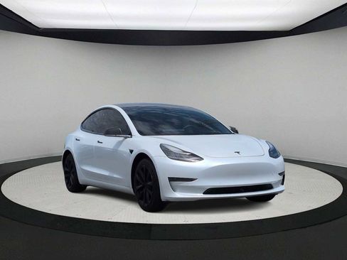 Used 2019 Tesla Model 3 Standard Range Plus RWD image 2