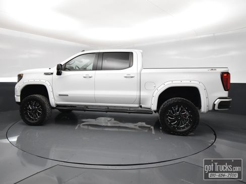 Used 2023 GMC Sierra 1500 Elevation w/ Preferred Package AWD/4WD image 3